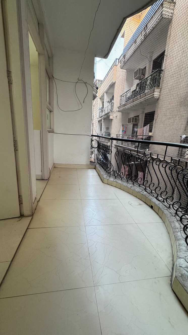 Balcony, chattarpur 2 Bedroom 850 Sq.Ft. Apartment In Chattarpur Delhi 9639930