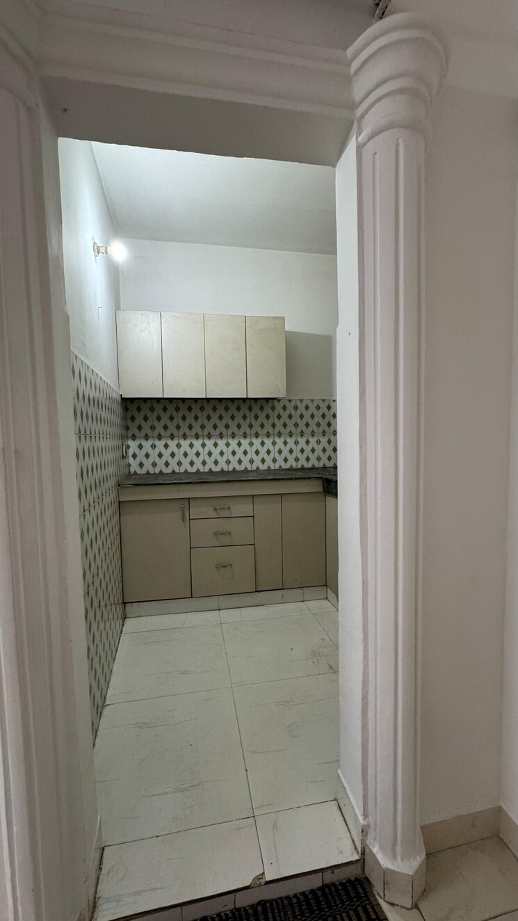 Bathroom, chattarpur 2 Bedroom 850 Sq.Ft. Apartment In Chattarpur Delhi 9639930