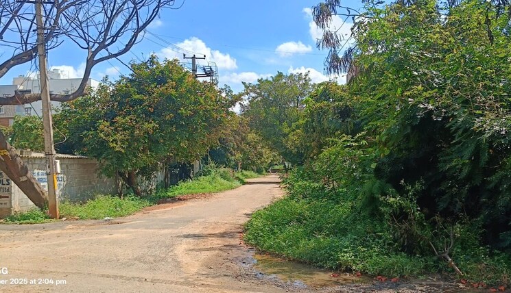 Garden, balaji layout  6000 Sq.Ft. Plot In Balaji Layout Bangalore 9639957