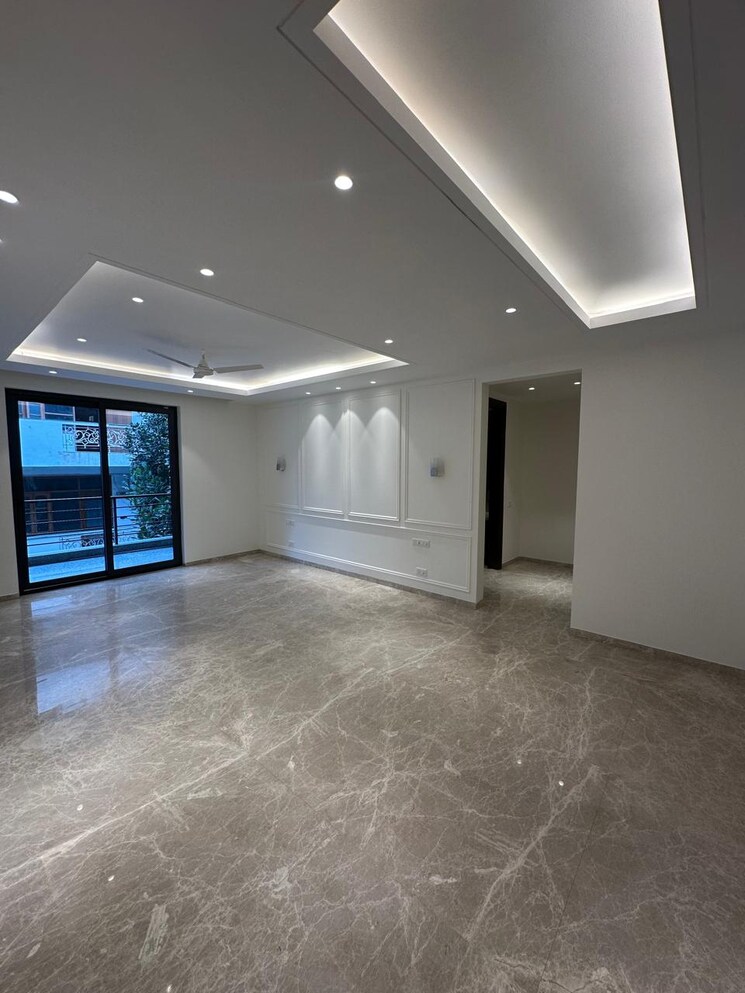 Room, sushant lok i 4 Bedroom 2700 Sq.Ft. Builder Floor In Sushant Lok I Gurgaon 9640128