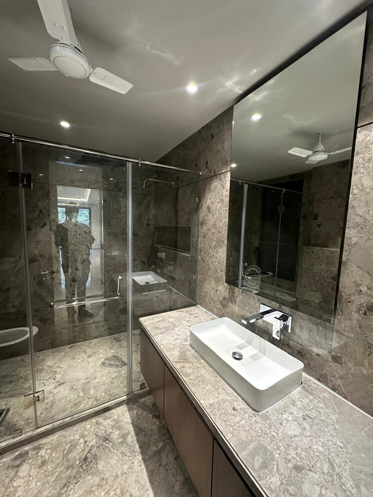 Attached Bathroom, sushant lok i 4 Bedroom 2700 Sq.Ft. Builder Floor In Sushant Lok I Gurgaon 9640128