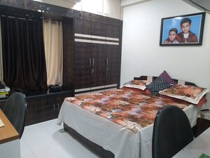 Bedroom in 2 BHK Apartment at New Mahada Colony, Goregaon East – for Rent