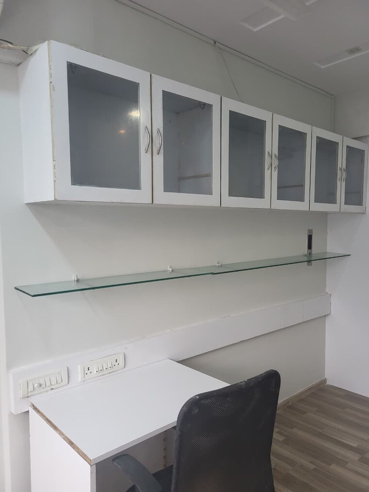 Team Area, harshvardhan-chambers Commercial Office Space 500 Sq.Ft. In Andheri West Mumbai 9640076