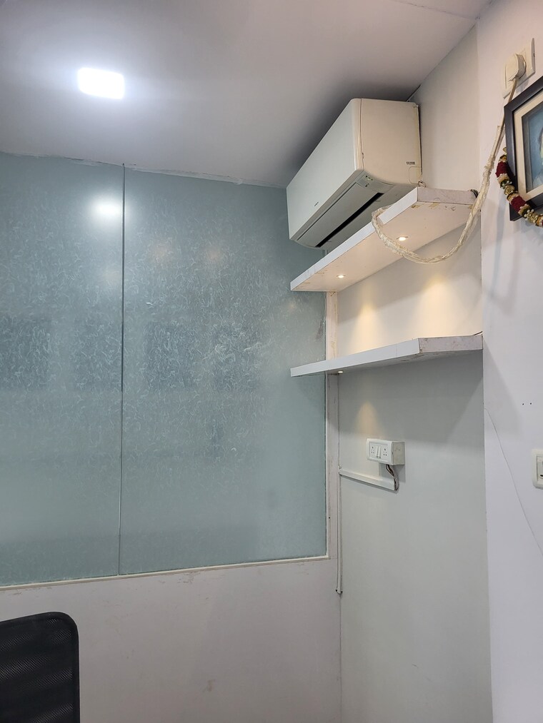 Common Area, harshvardhan-chambers Commercial Office Space 500 Sq.Ft. In Andheri West Mumbai 9640076