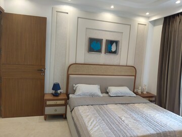 Bedroom in 3 BHK Builder Floor at Smart World Orchard, Sector 61 – for Rent