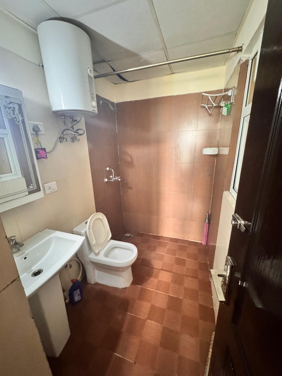 3 BHK + Extra Room Apartment For Rent in Ajnara Grand Heritage