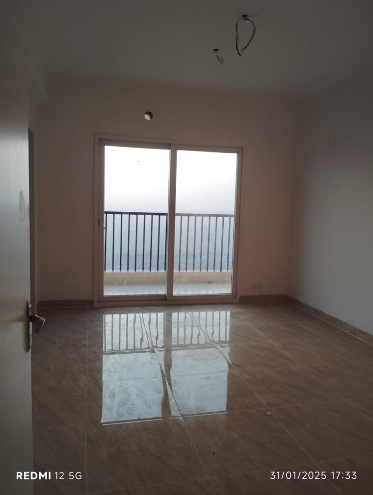 Room, gaur-yamuna-city-16th-park-view 2 Bedroom 1000 Sq.Ft. Apartment In Gaur Yamuna City Greater Noida 9640215