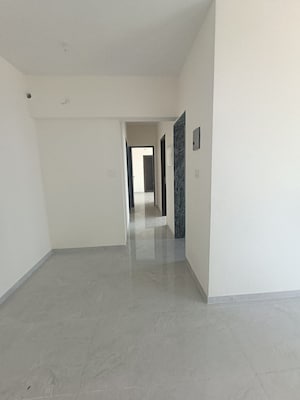 Room in 2.5 BHK Apartment at Bharat Arize, Goregaon West – for Rent