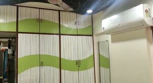 Team Area in 2 BHK Apartment at Mahaveer Apartments, Malad East – for Rent