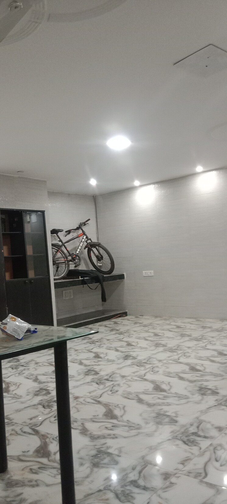  Parking, saket 3 Bedroom 1300 Sq.Ft. Builder Floor In Saket Delhi 9640311