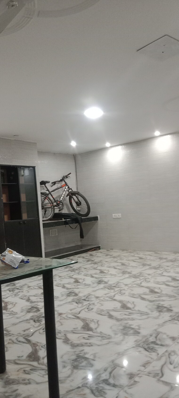  Parking, saket 3 Bedroom 1300 Sq.Ft. Builder Floor In Saket Delhi 9640311