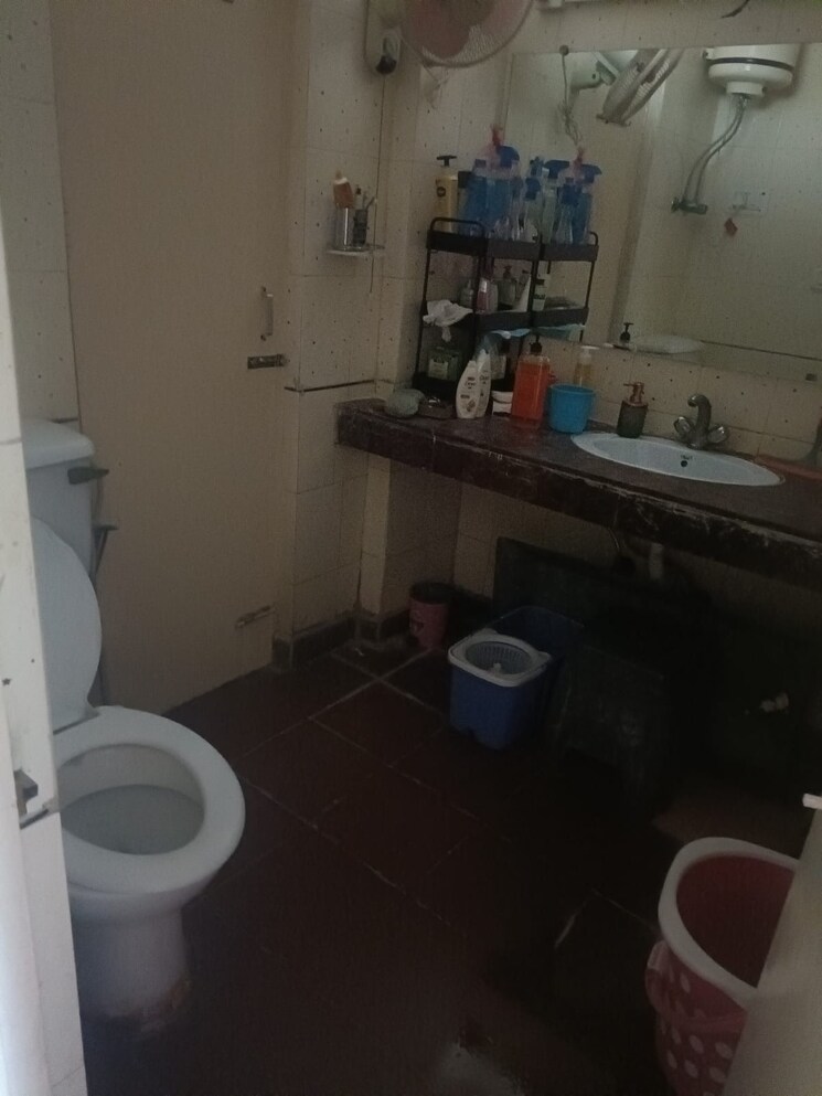 Bathroom, sector 3 dwarka 3 Bedroom 1650 Sq.Ft. Apartment In Sector 3 Dwarka Delhi 9636632