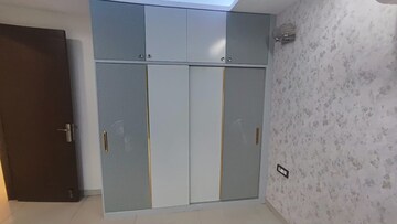 Furnished Amenities in 4 BHK Apartment at Aradhya Homes, Sector 67a – for Rent