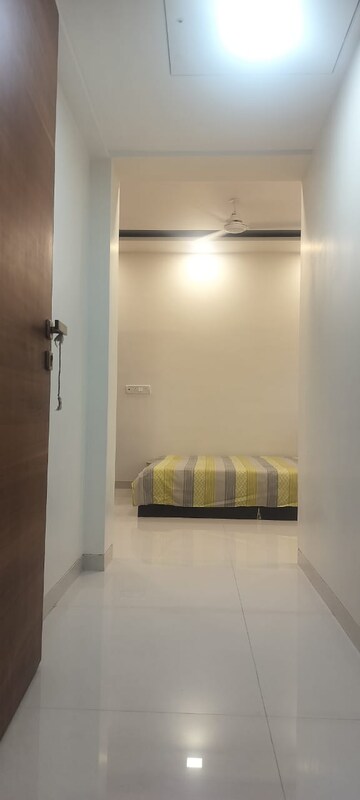 Furnished Amenities in 2 BHK Apartment at Romell Umiya Grandeur, Goregaon East – for Rent