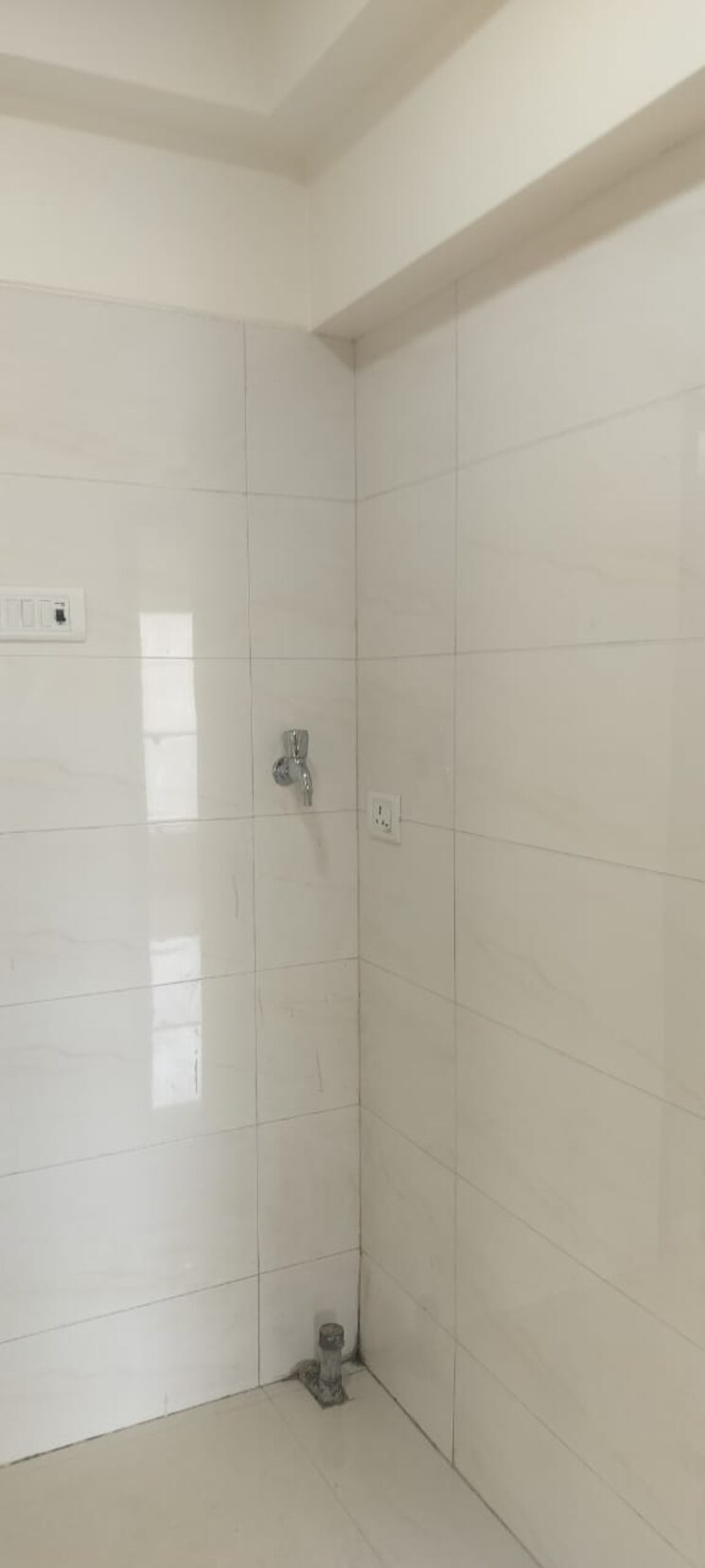 Bathroom, romell-umiya-grandeur 2 Bedroom 1215 Sq.Ft. Apartment In Goregaon East Mumbai 9640374