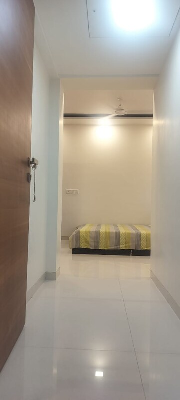 Furnished Amenities in 2 BHK Apartment at Romell Umiya Grandeur, Goregaon East – for Rent