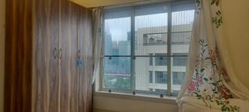 Room in 2 BHK Apartment at Romell Umiya Grandeur, Goregaon East – for Rent