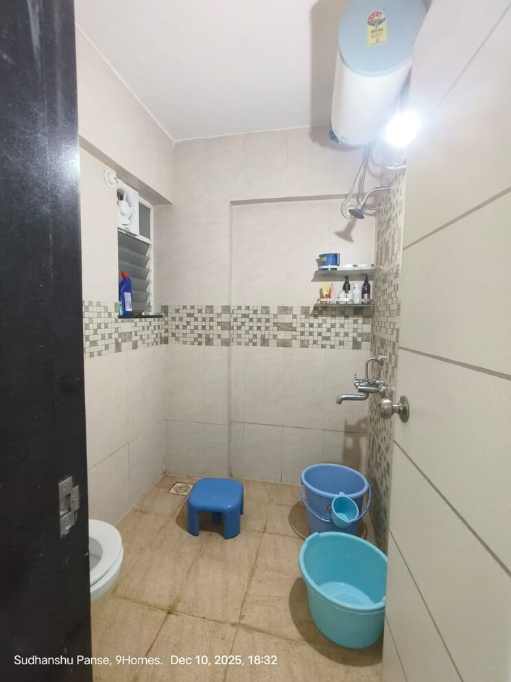Bathroom, bhide-bhadane-bhidewadi 2 Bedroom 1000 Sq.Ft. Apartment In Vadgaon Budruk Pune 9640382