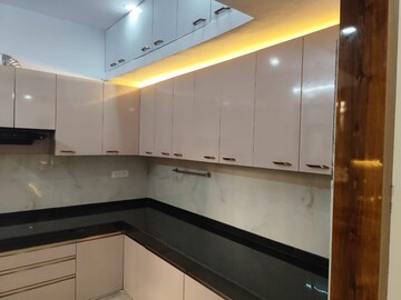 Kitchen in 2 BHK Builder Floor at Sector 38 – for Rent