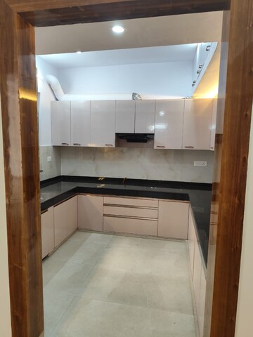 Kitchen in 2 BHK Builder Floor at Sector 38 – for Rent