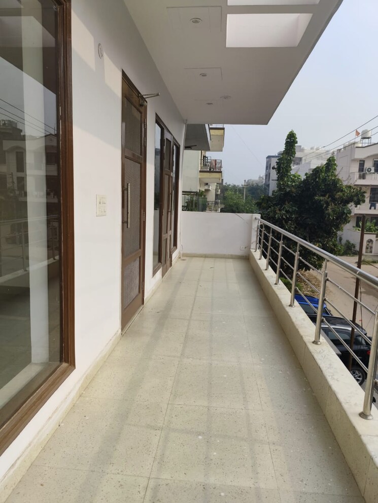 Balcony, sector 38 2 Bedroom 2000 Sq.Ft. Builder Floor In Sector 38 Gurgaon 9640399