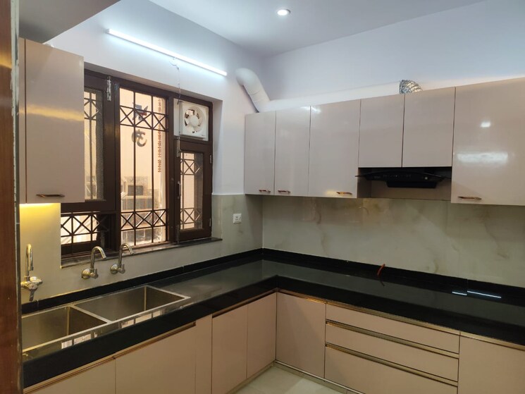 Kitchen, sector 38 2 Bedroom 2000 Sq.Ft. Builder Floor In Sector 38 Gurgaon 9640399