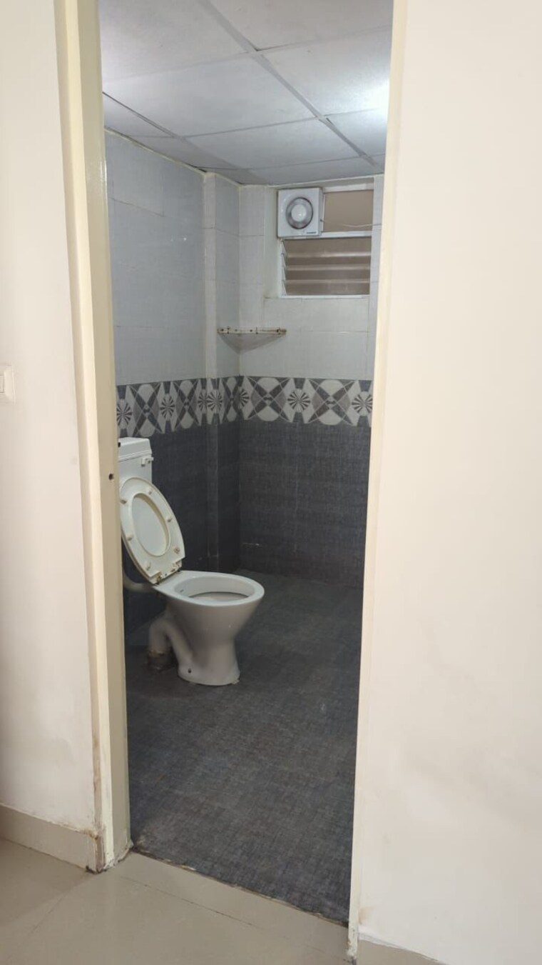 Bathroom, kankarbagh 3 Bedroom 1365 Sq.Ft. Apartment In Kankarbagh Patna 9558613