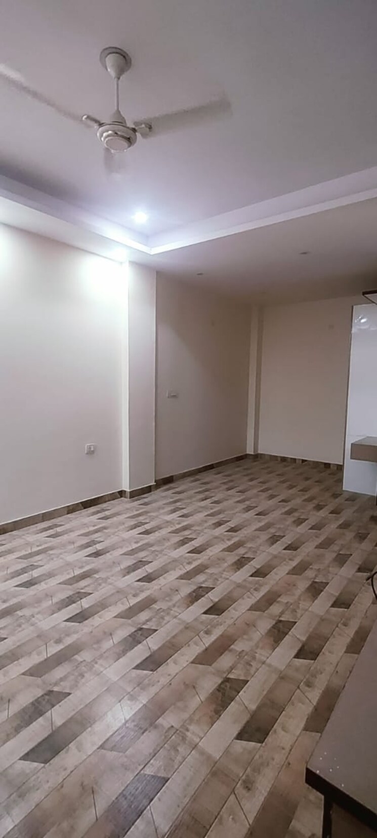 Room, sector 37 4 Bedroom 2250 Sq.Ft. Builder Floor In Sector 37 Faridabad 9640424