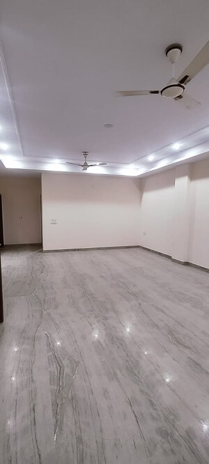 4 BHK Builder Floor For Rent in Sector 37