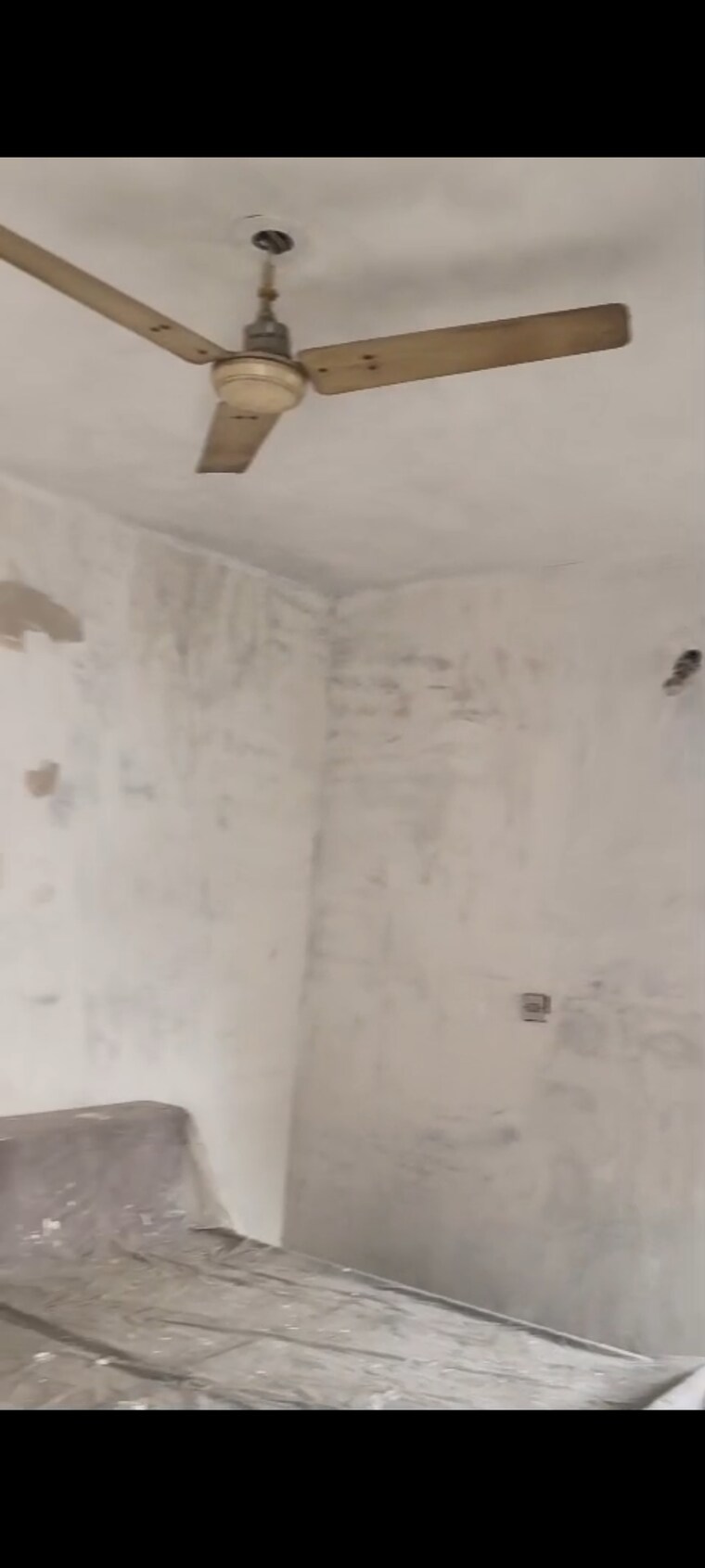 Bathroom, vasant kunj 3 Bedroom 1600 Sq.Ft. Apartment In Vasant Kunj Delhi 9640452