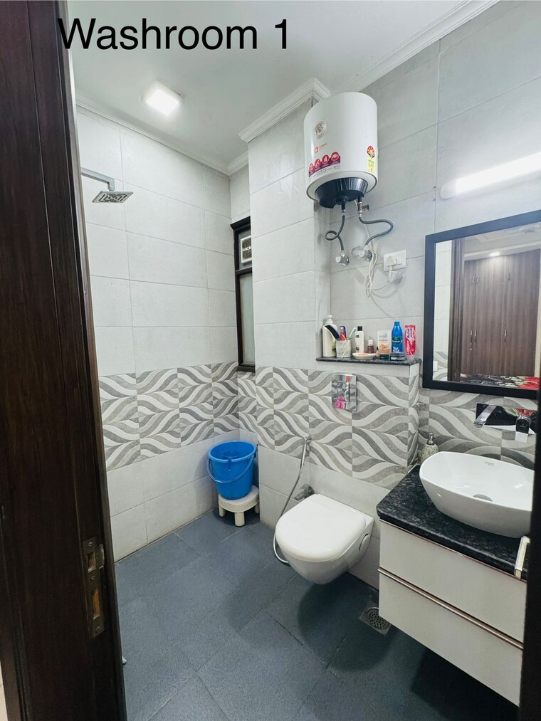 Master Bedroom, sector 46 2 Bedroom 1900 Sq.Ft. Builder Floor In Sector 46 Gurgaon 9640430