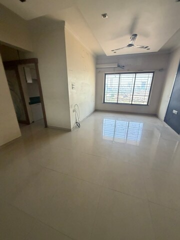 2 BHK Apartment For Sale in Raheja Willows, Kandivali East