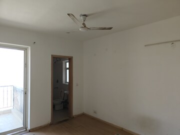 Room in 4 BHK Apartment at DLF New Town Heights II, Sector 86 – for Rent