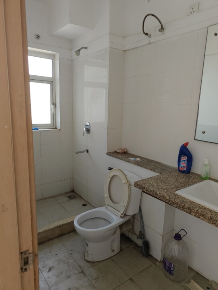 Bathroom, dlf-new-town-heights-ii 4 Bedroom 2530 Sq.Ft. Apartment In Sector 86 Gurgaon 9640503