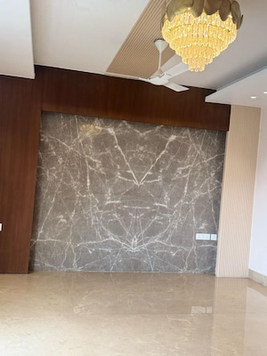 Room in 3 BHK Builder Floor at Sector 46 – for Rent