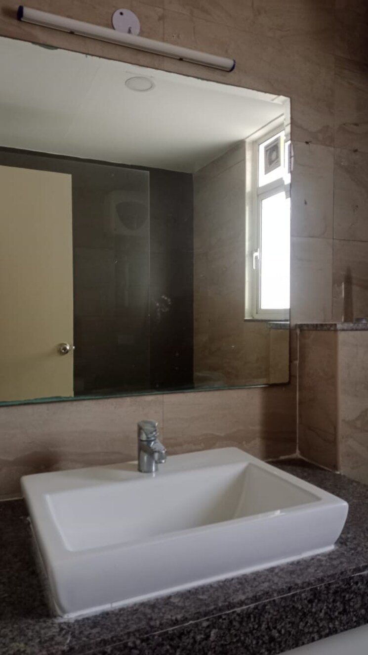 Bathroom, conscient-hines-elevate 3 Bedroom 2595 Sq.Ft. Apartment In Sector 59 Gurgaon 9640525