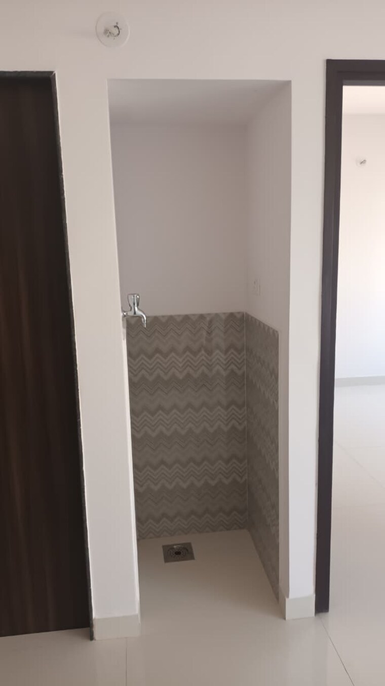 Bathroom, puranik-hometown 1 Bedroom 450 Sq.Ft. Apartment In Ghodbunder Road Thane 9640519