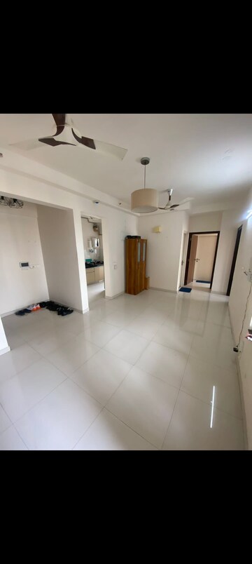 Room in 2 BHK Apartment at Godrej Infinity, Keshav Nagar – for Rent