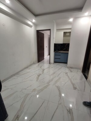 Room in 1 BHK Builder Floor at Saket – for Rent
