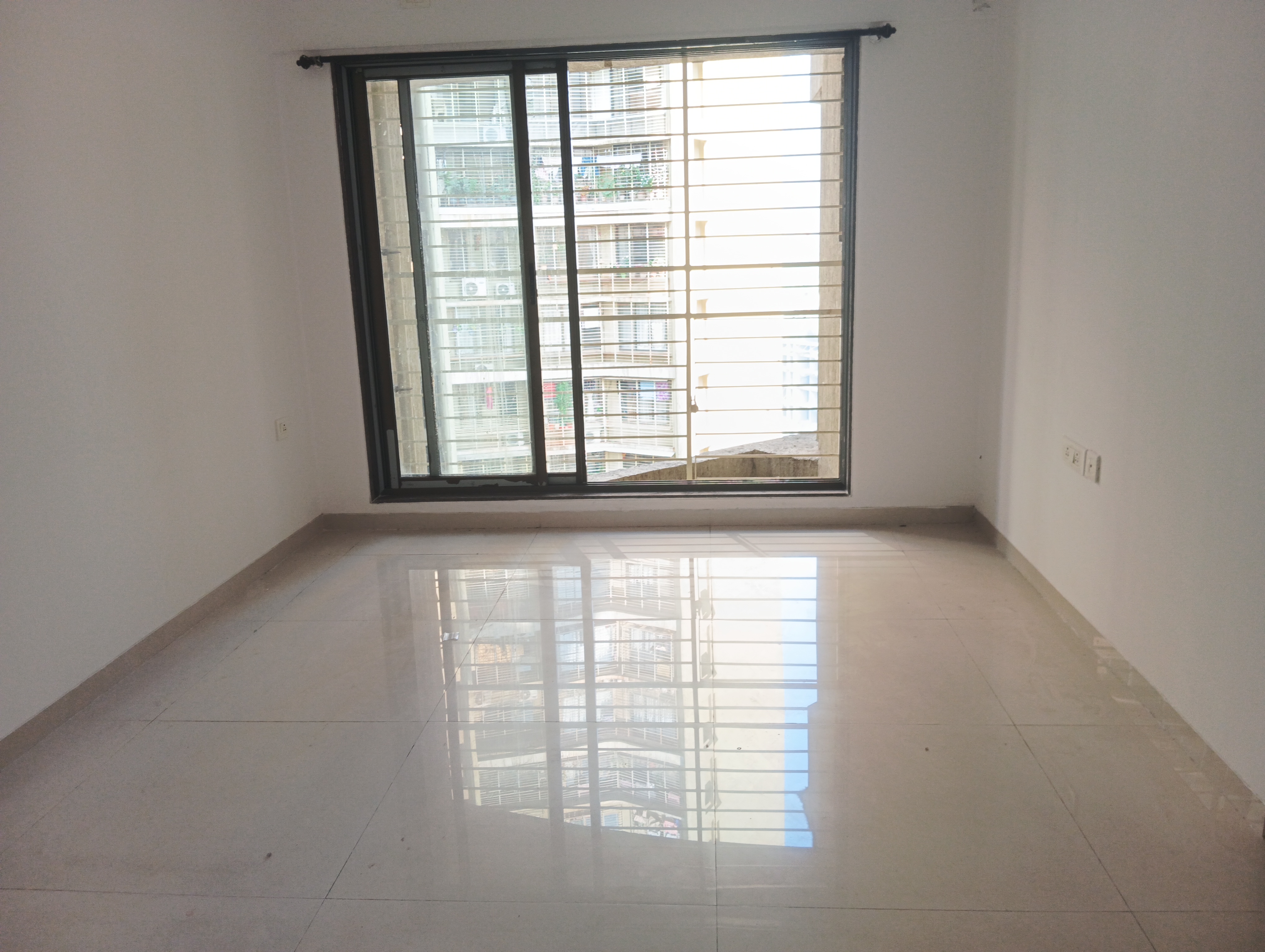 2 BHK Apartment For Sale in Acme Ozone