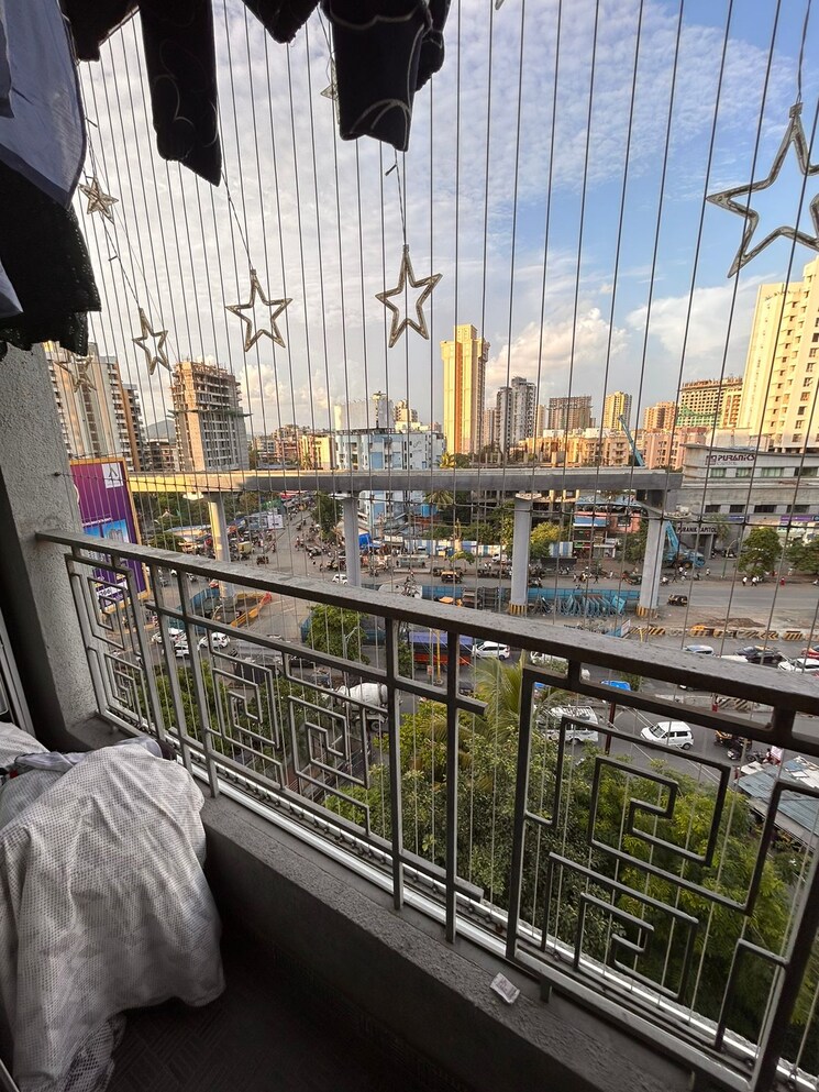 Balcony, puranik-city 1 Bedroom 450 Sq.Ft. Apartment In Kasarvadavali Thane 9640581