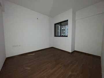 Room in 1 BHK Apartment at Lodha Palava City Lakeshore Greens, Dombivli East – for Rent