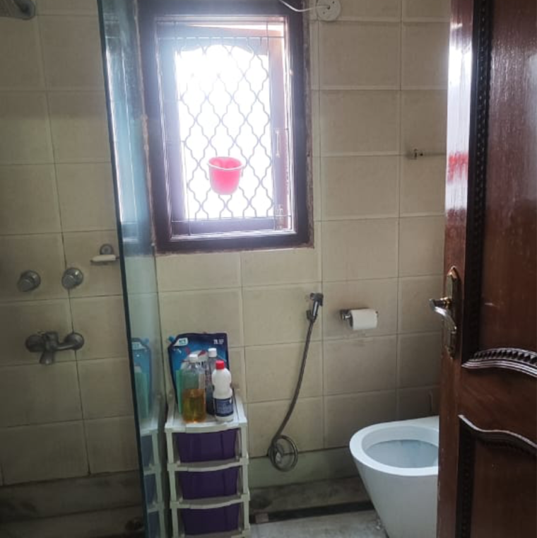 Bathroom, malviya nagar 2 Bedroom 900 Sq.Ft. Independent House In Malviya Nagar Delhi 9640600