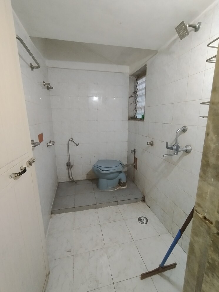 Bathroom, sapta-green-acres-i 2 Bedroom 650 Sq.Ft. Apartment In Ghodbunder Road Thane 9640602