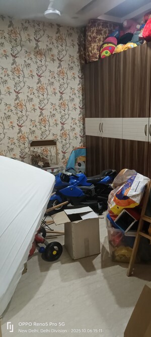 Team Area in 4 BHK Builder Floor at Janakpuri – for Sale