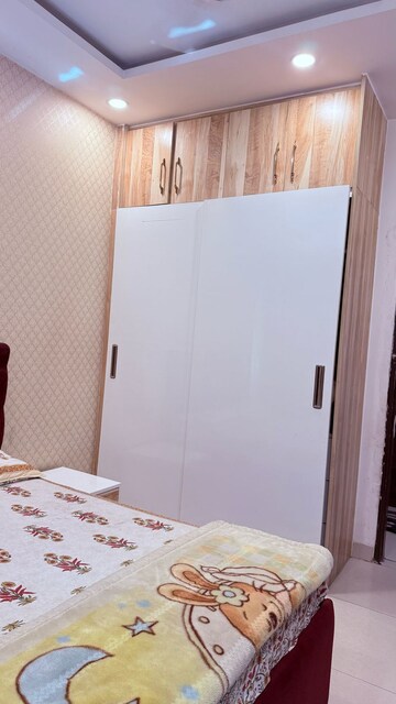 Bedroom in 4 BHK Apartment at Sunshine Helios, Sector 78 – for Rent