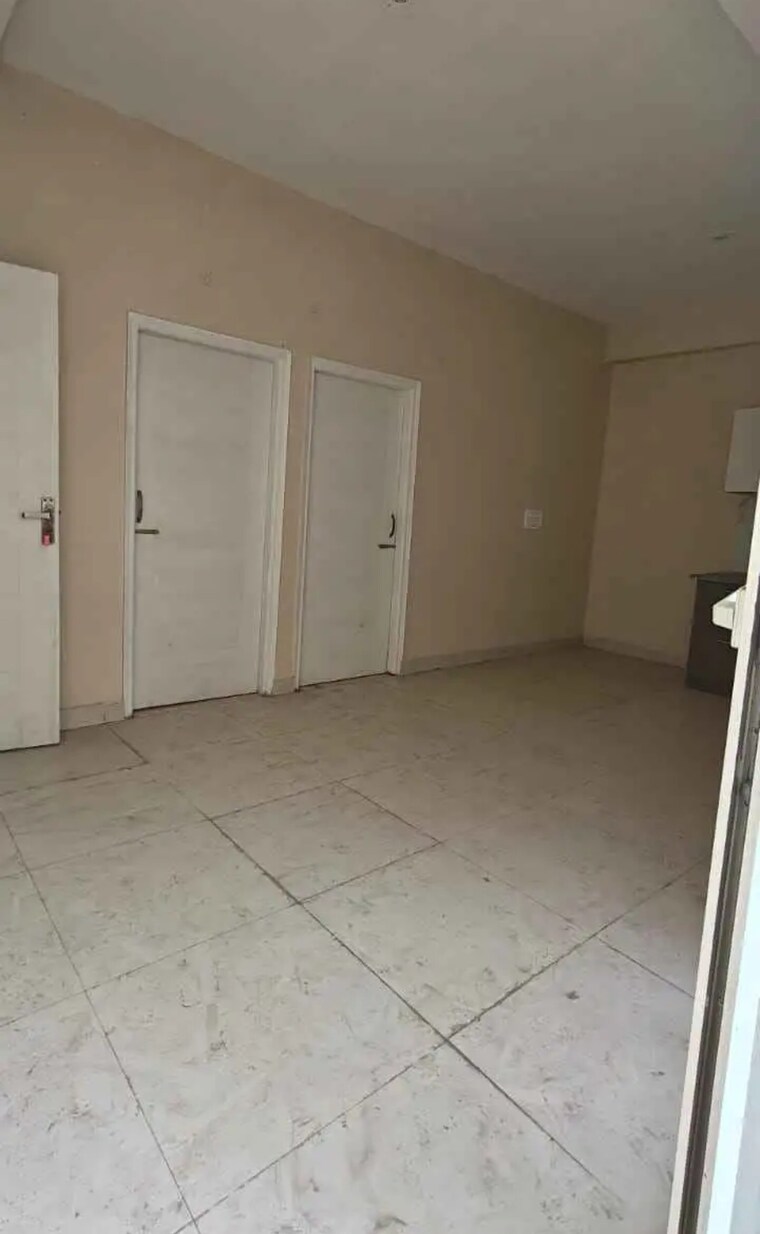 Room, dhakoli 2 Bedroom 100 Sq.Ft. Apartment In Dhakoli Zirakpur 9640625