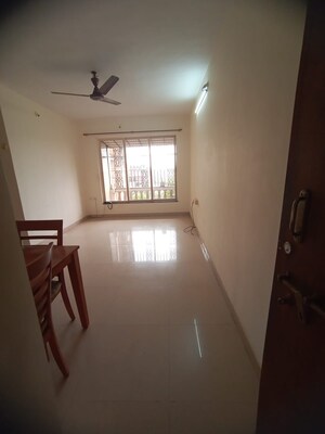 Room in 2 BHK Apartment at Dosti Group Acres, Wadala East – for Sale