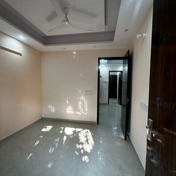 Room in 2 BHK Builder Floor at Sector 45 – for Rent