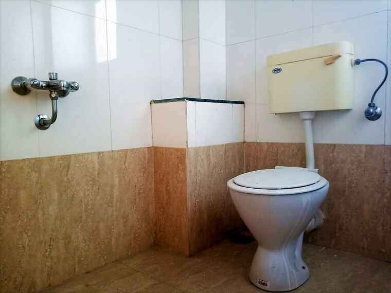Bathroom, thane west Pg For Boys In Thane West 9640638